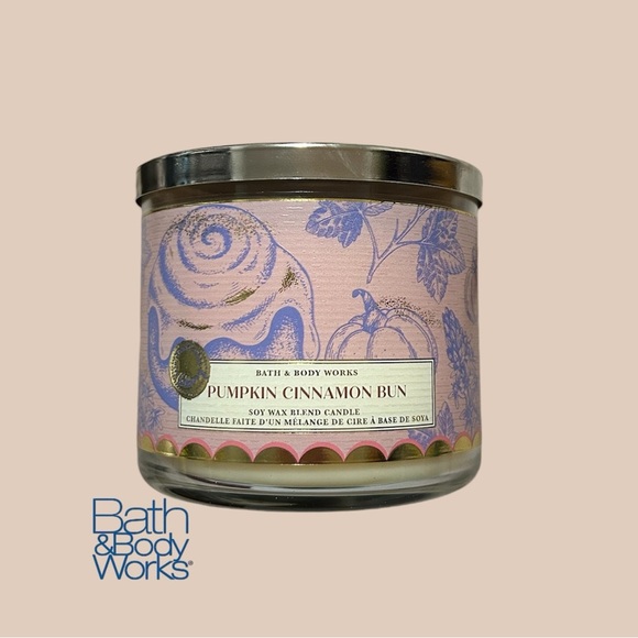 Bath and Body Works Pumpkin Cinnamon Bun Scented Candle - Picture 1 of 4